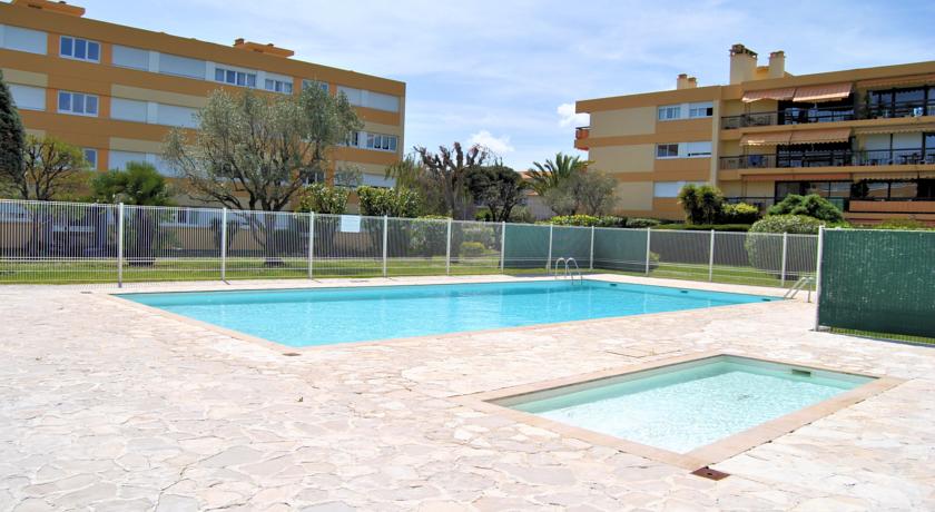 Zénitude Hotel & Résidence Le Maestria Antibes