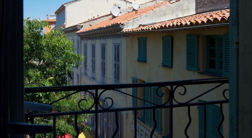 Rue Sade Bed & Breakfast
