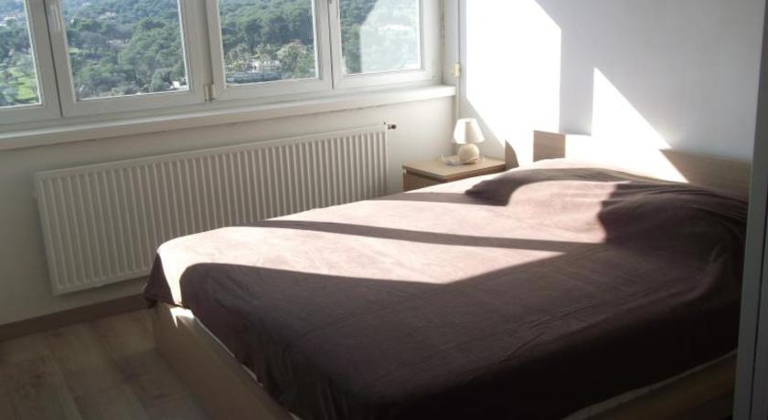 Rental Apartment Les Mimosas - Antibes