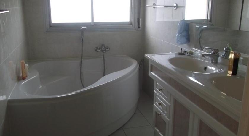 Rental Apartment Le Solymar - Antibes