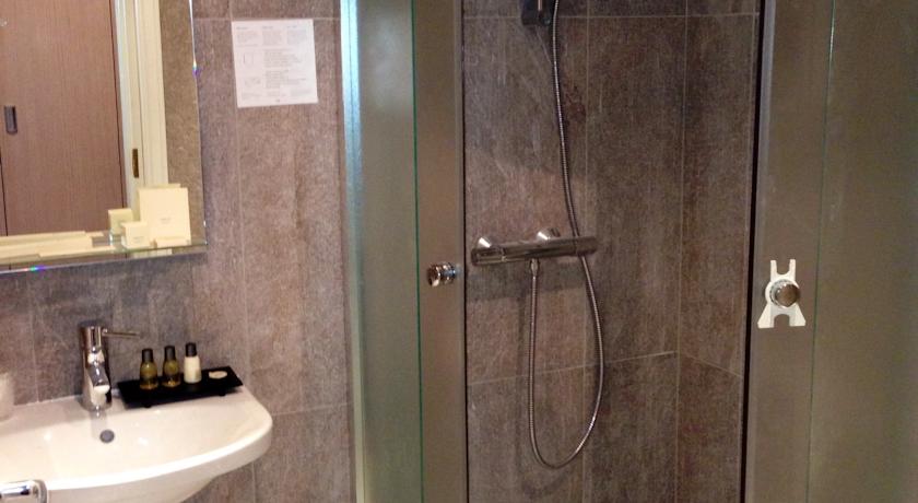 Irin Hotel